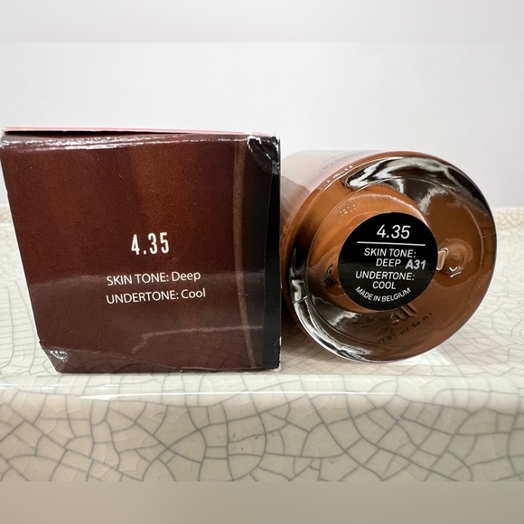 Smashbox Studio Skin Foundation - Picture 4 of 6